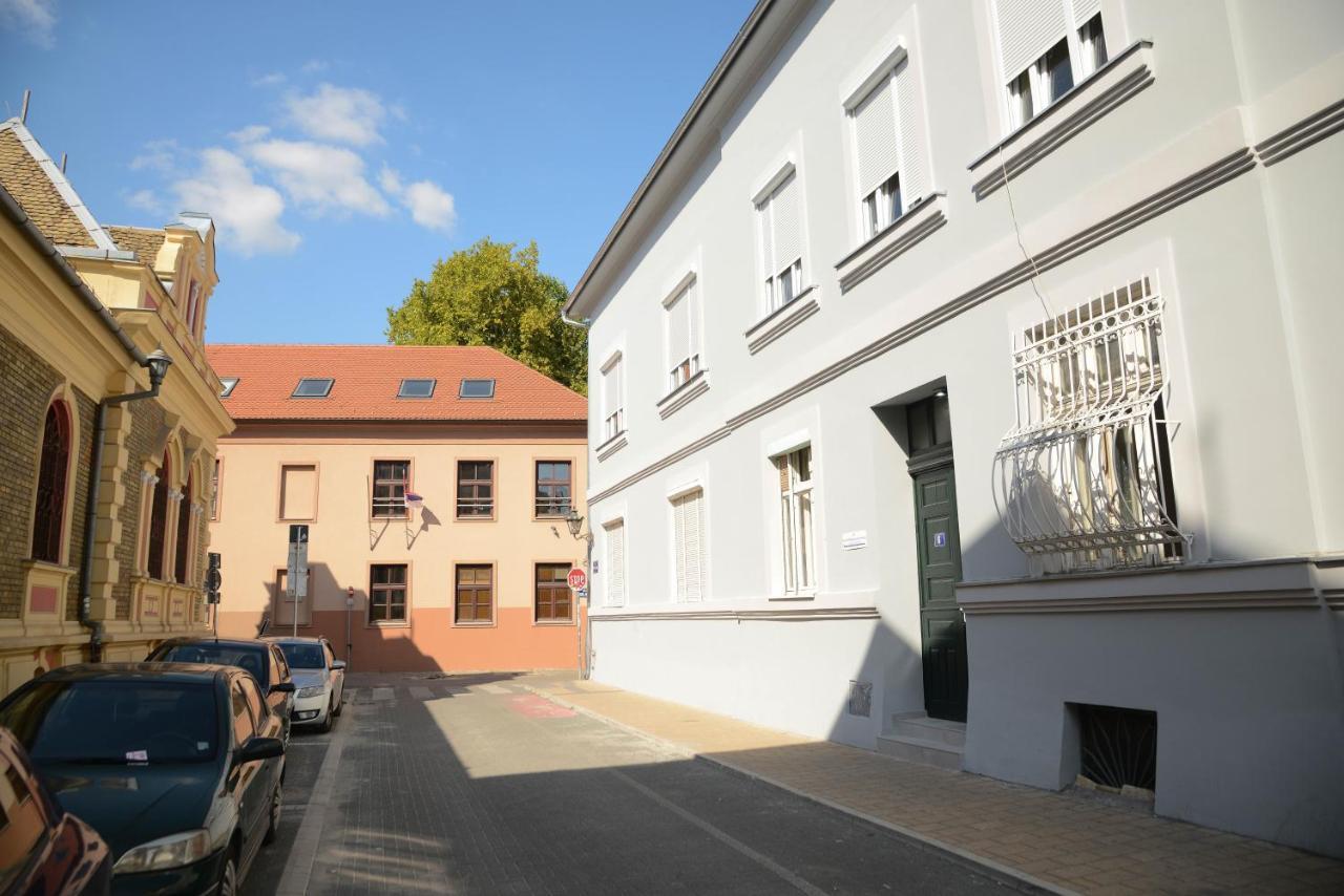 Anna Apartment Újvidék Kültér fotó